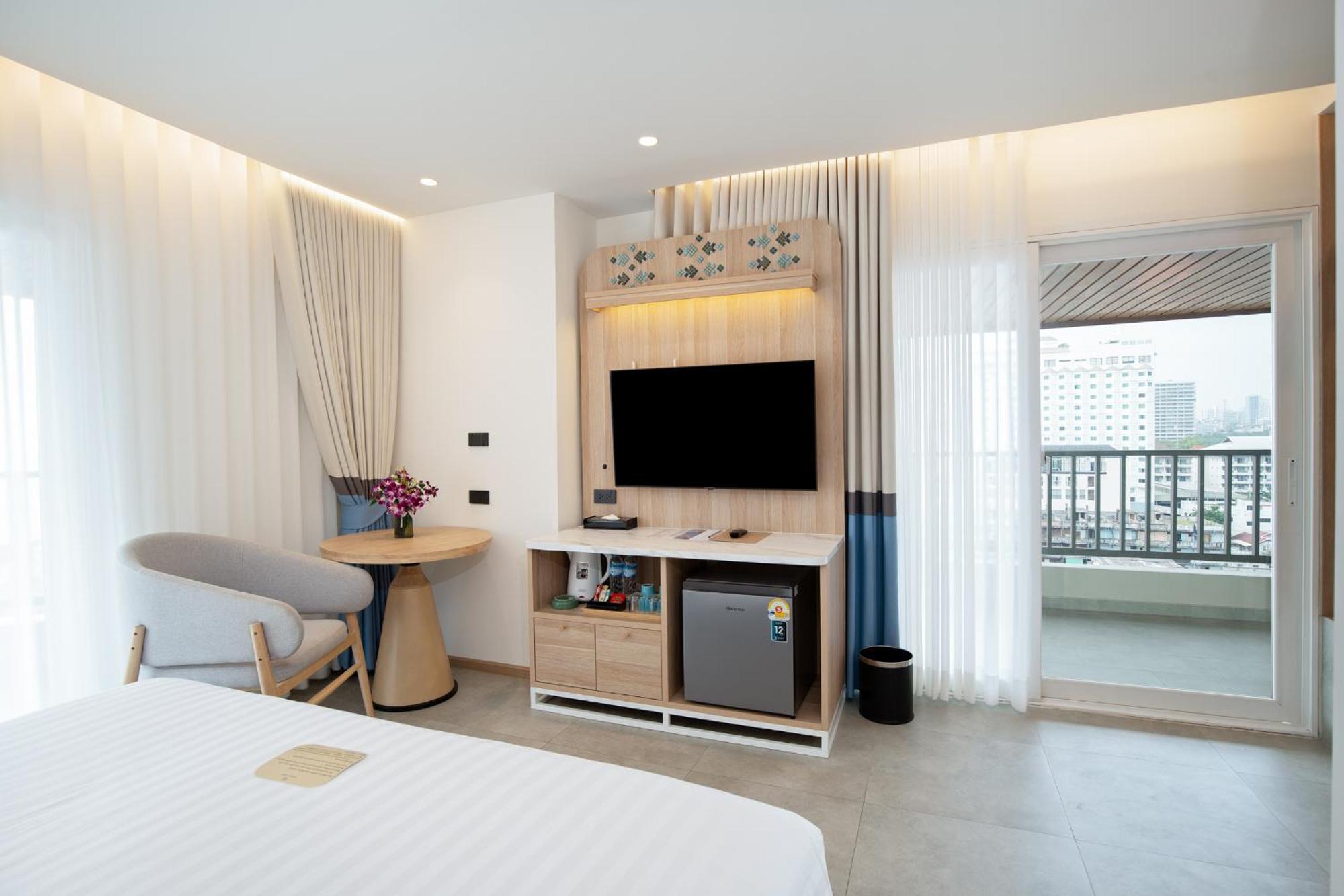 Jomtien Thani Hotel Luaran gambar